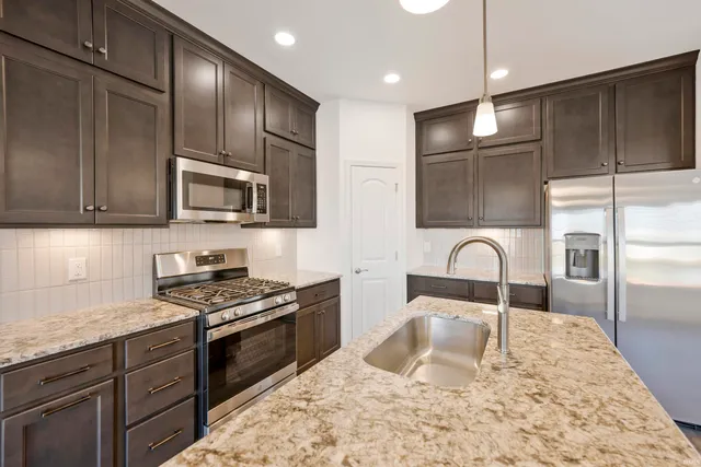 $323,300 | 6426 Fuchsia Pass, Evansville, IN 47715