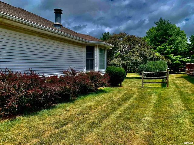 $200,000 | 4 Hamilton Drive, Jacksonville, IL 62650