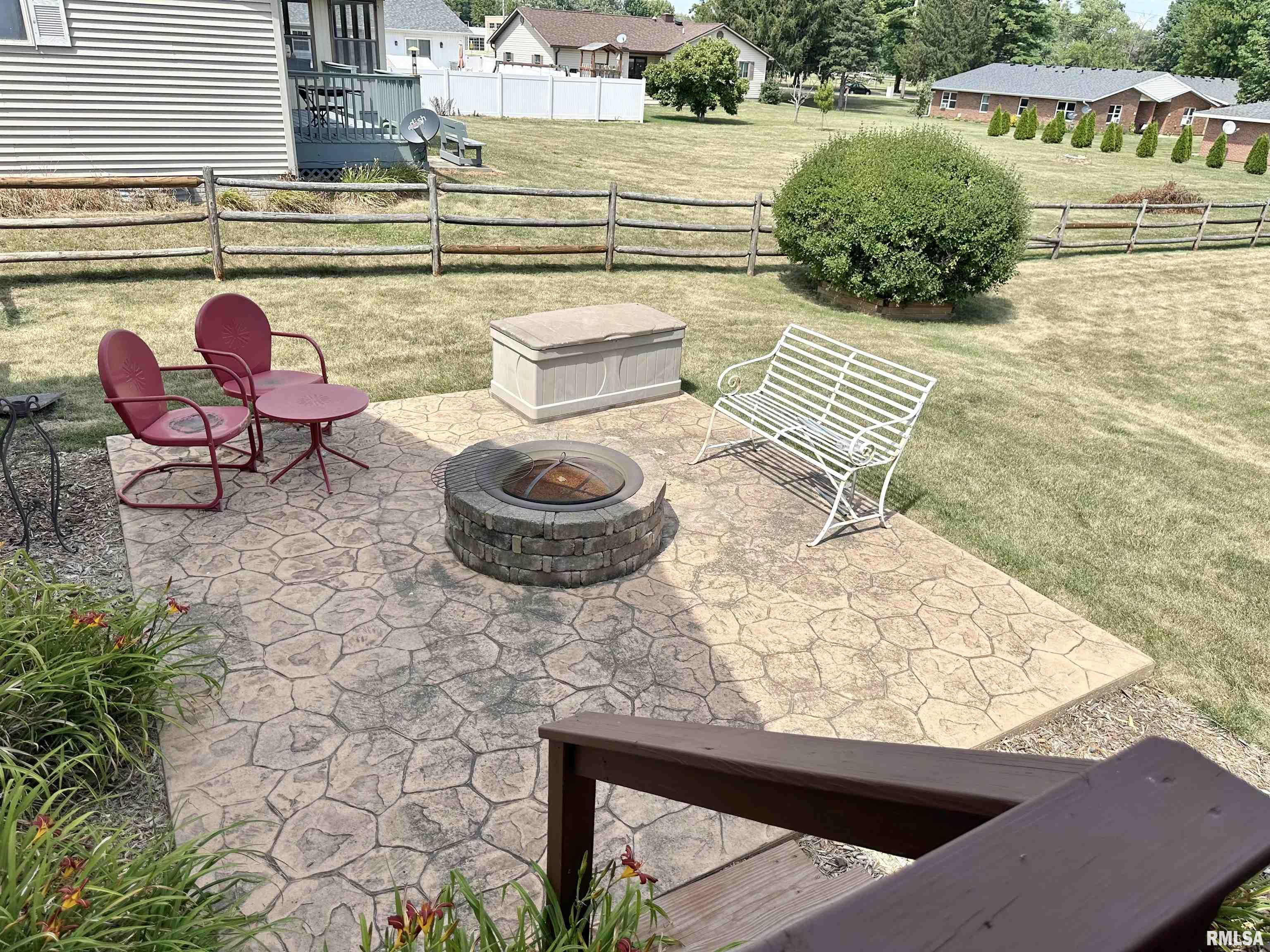 4 Hamilton Drive Jacksonville, IL 62650 - Photo 17 of 57