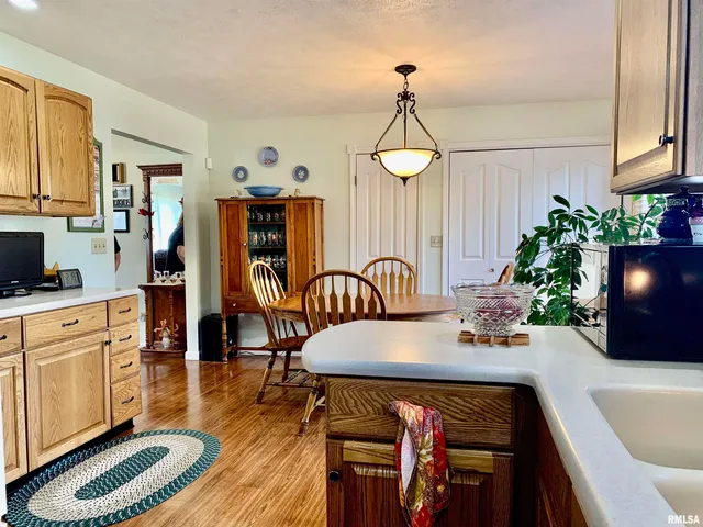 $200,000 | 4 Hamilton Drive, Jacksonville, IL 62650