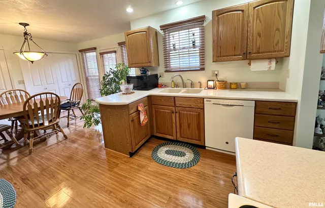 $200,000 | 4 Hamilton Drive, Jacksonville, IL 62650