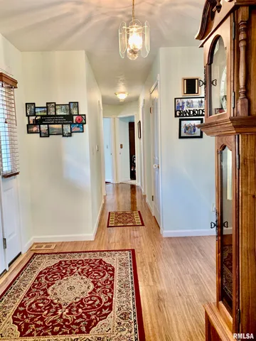 $200,000 | 4 Hamilton Drive, Jacksonville, IL 62650