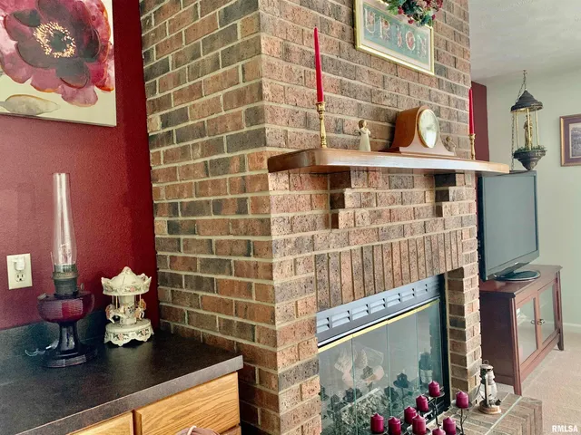 $200,000 | 4 Hamilton Drive, Jacksonville, IL 62650