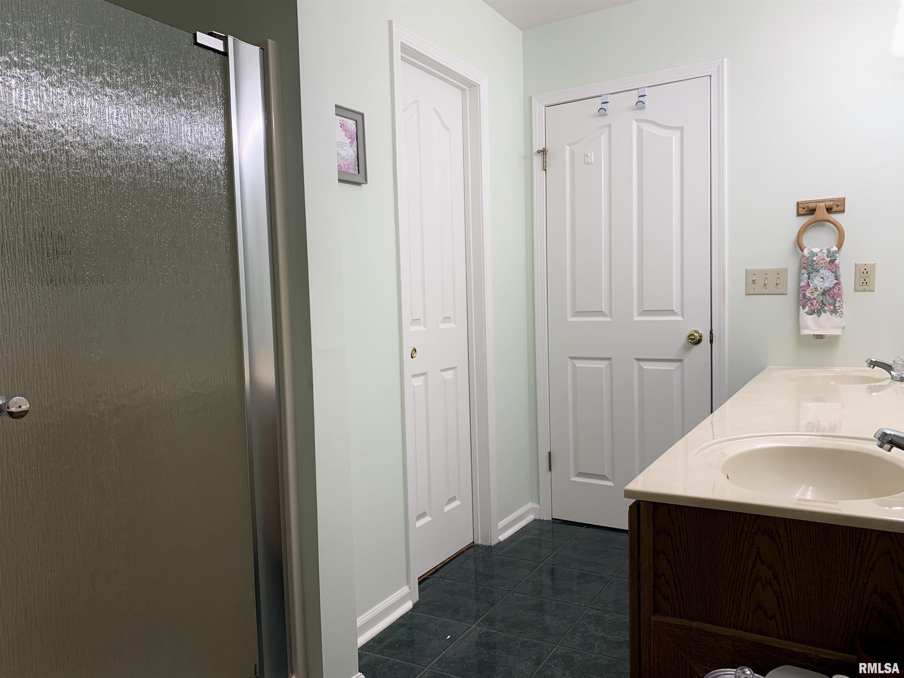 4 Hamilton Drive Jacksonville, IL 62650 - Photo 39 of 57