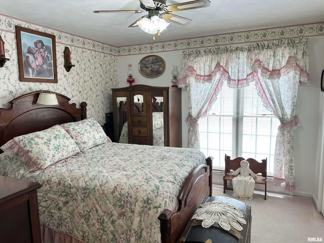 $200,000 | 4 Hamilton Drive, Jacksonville, IL 62650