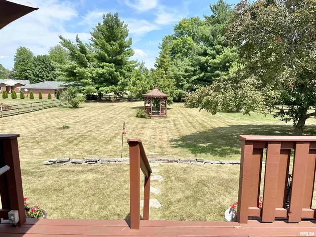 $200,000 | 4 Hamilton Drive, Jacksonville, IL 62650