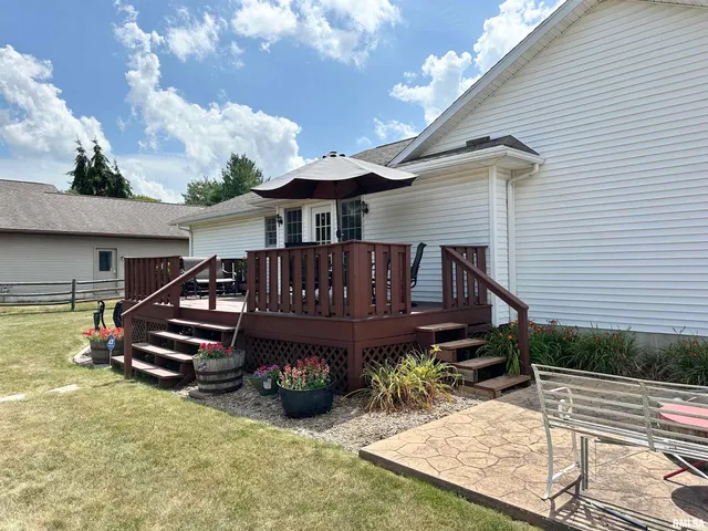 $200,000 | 4 Hamilton Drive, Jacksonville, IL 62650