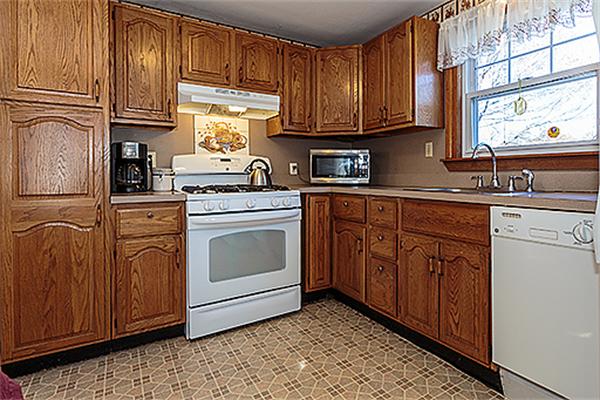 2 Yale Road Arlington, MA 02474 - Photo 8 of 16 Gallery Image 8