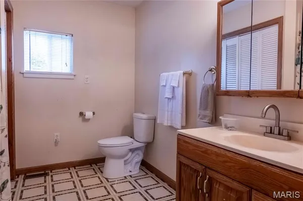 $184,000 | 102 Carroll Drive, Clarksville, MO 63336