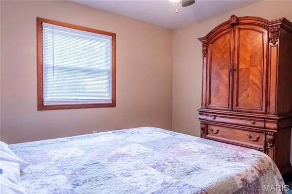 $184,000 | 102 Carroll Drive, Clarksville, MO 63336