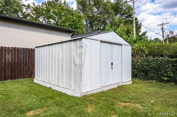 $184,000 | 102 Carroll Drive, Clarksville, MO 63336