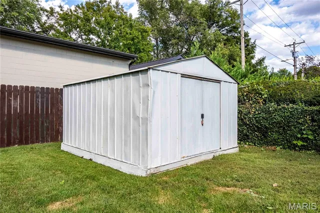 $189,000 | 102 Carroll Drive, Clarksville, MO 63336