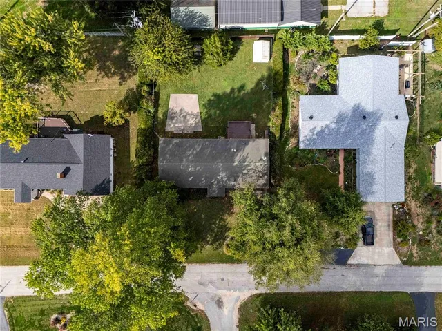 $189,000 | 102 Carroll Drive, Clarksville, MO 63336