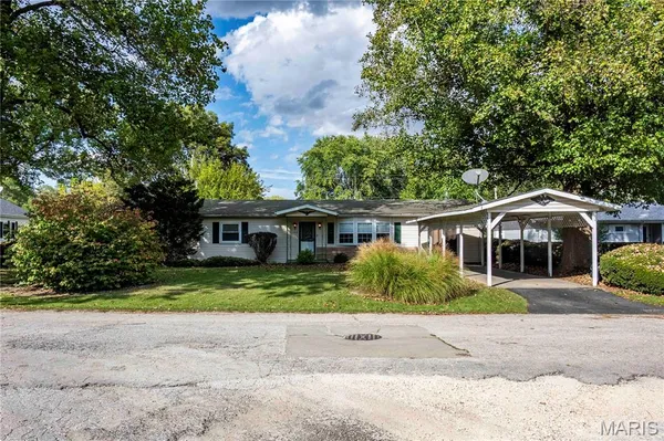 $184,000 | 102 Carroll Drive, Clarksville, MO 63336