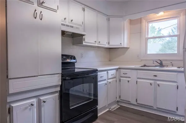 $184,000 | 102 Carroll Drive, Clarksville, MO 63336