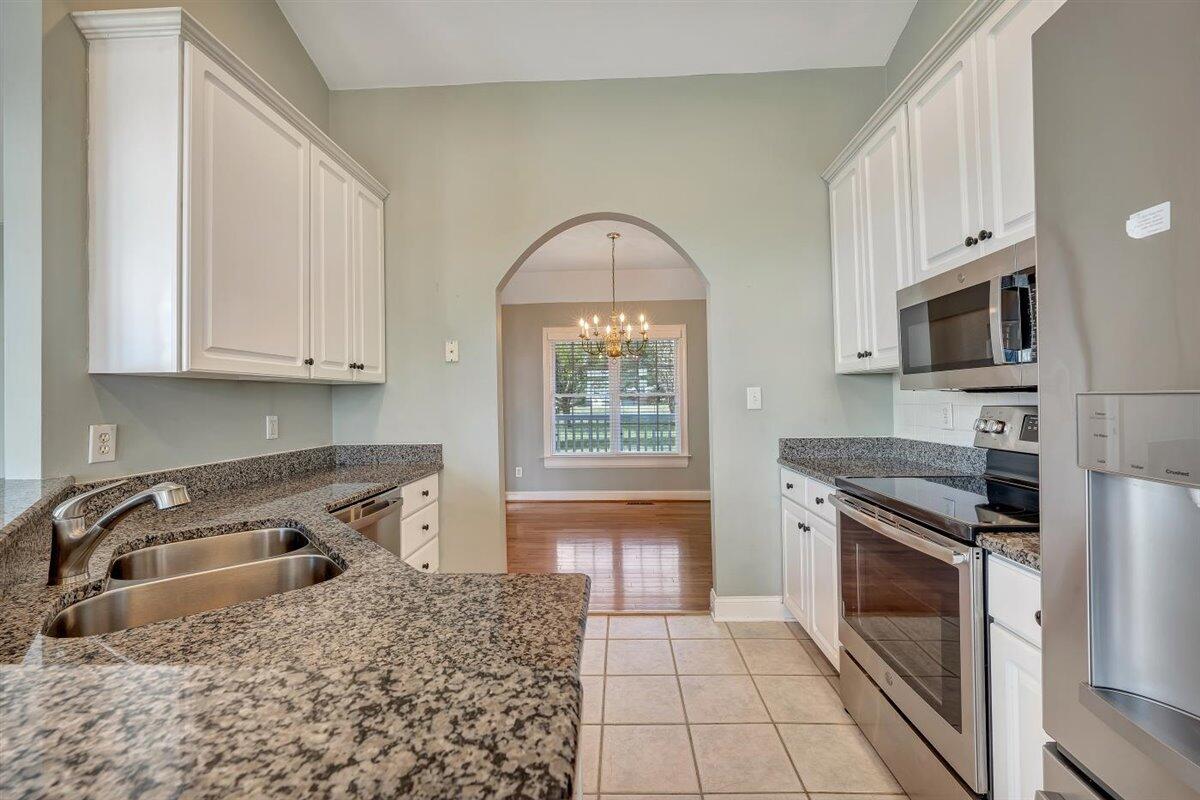 1138 Altice Road Moneta, VA 24121 - Photo 19 of 34 Kitchen