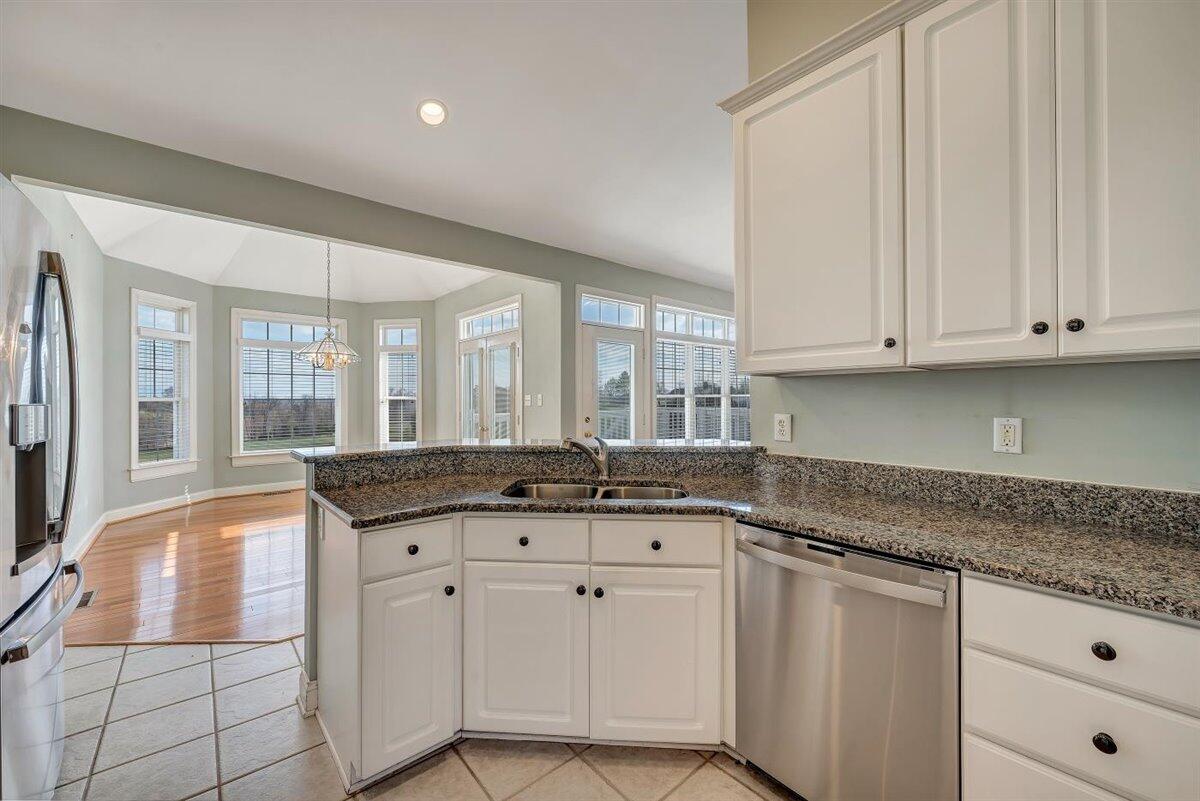 1138 Altice Road Moneta, VA 24121 - Photo 20 of 34 Kitchen