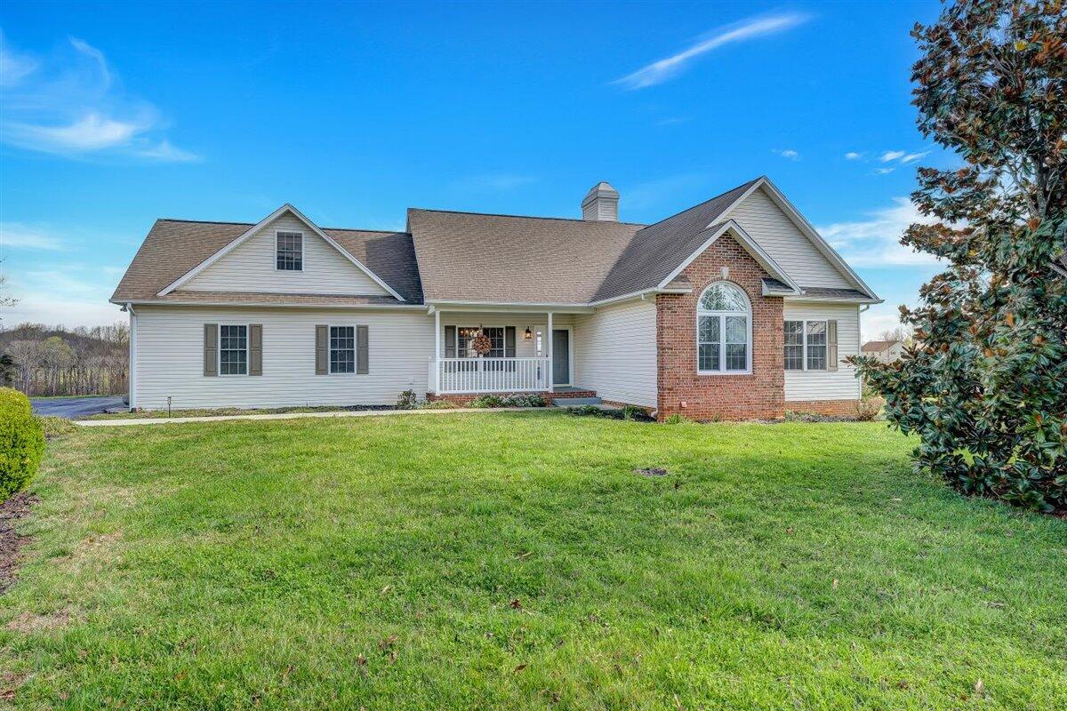 1138 Altice Road Moneta, VA 24121 - Photo 5 of 34 Home view