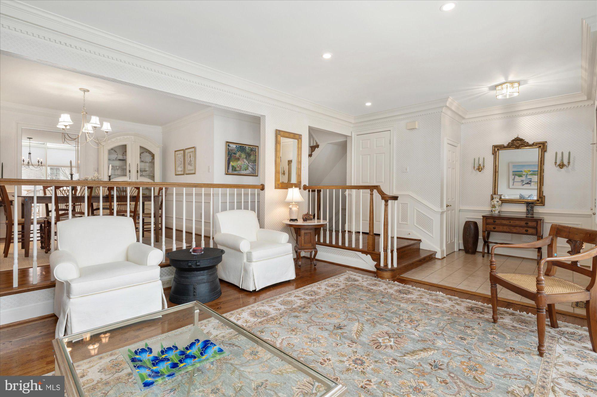 8005 Quarry Ridge Way Bethesda, MD 20817 - Photo 4 of 40 a living room with furniture and a rug