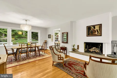 $1,000,000 | 3310 Patrick Henry Drive, Falls Church, VA 22044