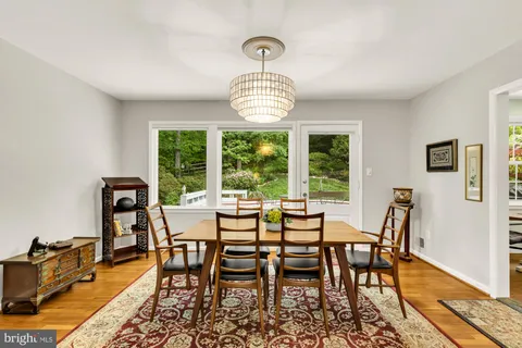 $1,000,000 | 3310 Patrick Henry Drive, Falls Church, VA 22044