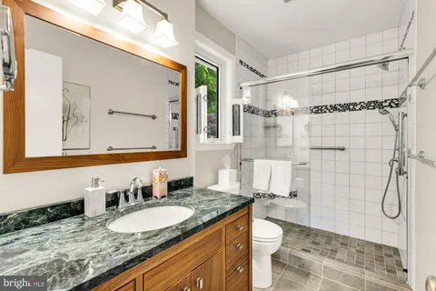$1,000,000 | 3310 Patrick Henry Drive, Falls Church, VA 22044
