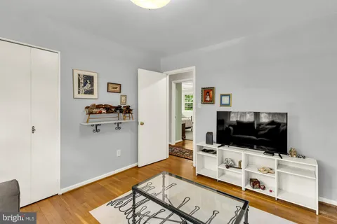 $1,000,000 | 3310 Patrick Henry Drive, Falls Church, VA 22044