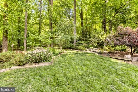 $1,000,000 | 3310 Patrick Henry Drive, Falls Church, VA 22044