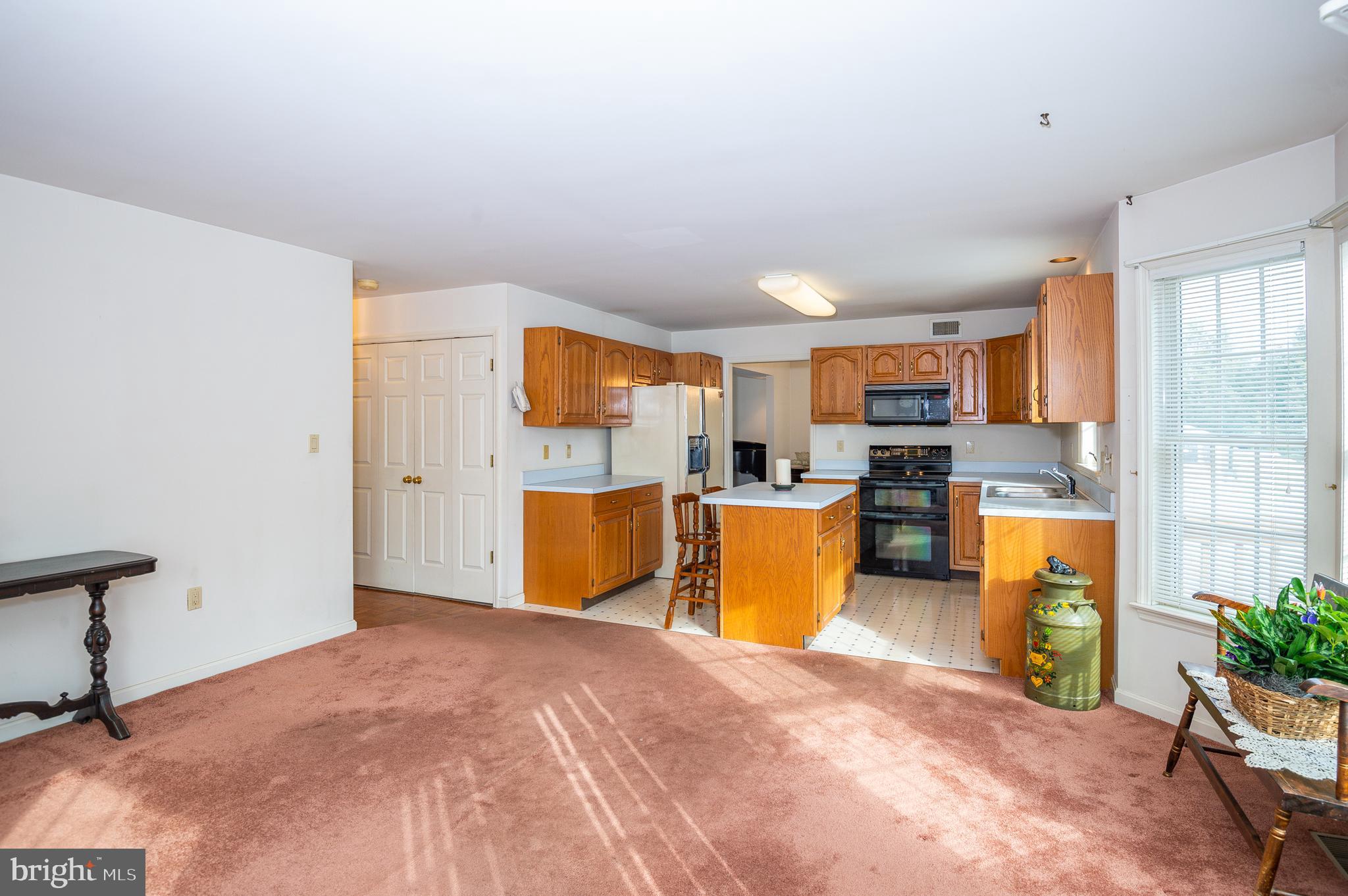 1118 Tuckerton Road Reading, PA 19605 - Photo 6 of 26