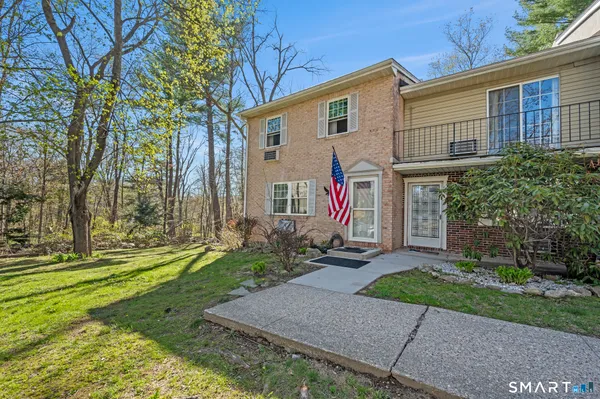 $250,000 | 15 Surrey Lane, Unit 15, Torrington, CT 06790