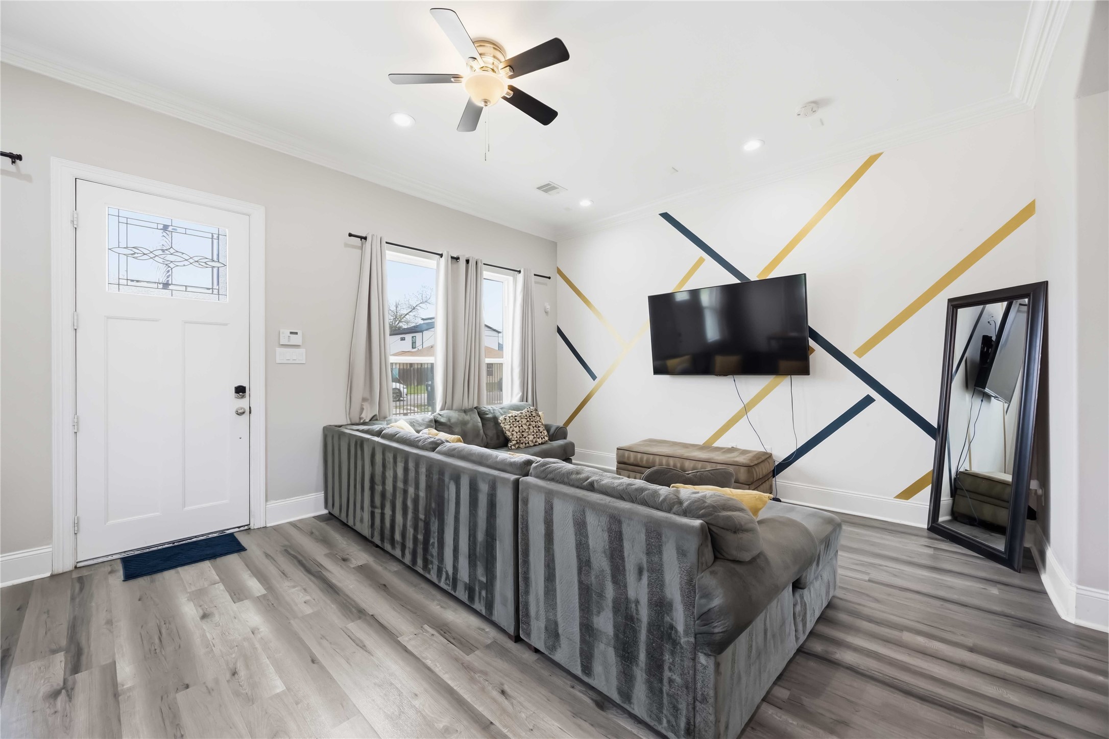 9320 Coffee Street, Unit B Houston, TX 77033 - Photo 7 of 26