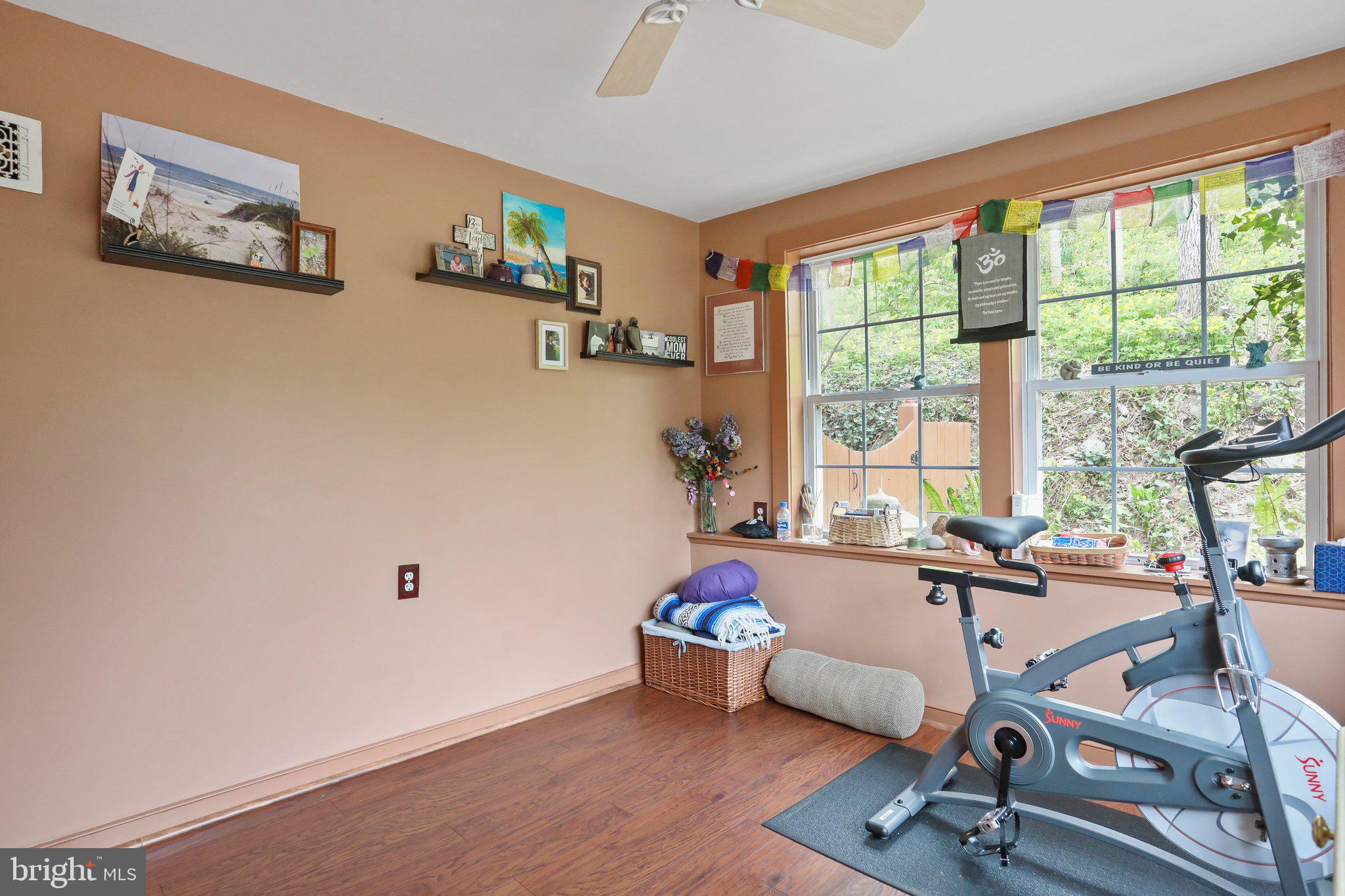 4500 Gross Mill Road Hampstead, MD 21074 - Photo 23 of 68 Lots of natural light!