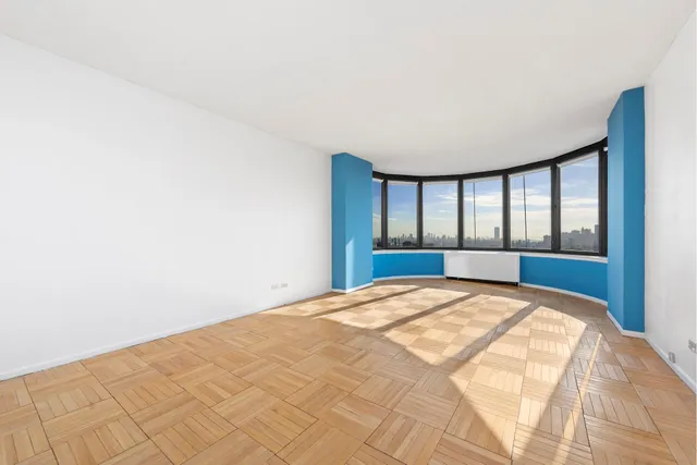 a view of a bathroom