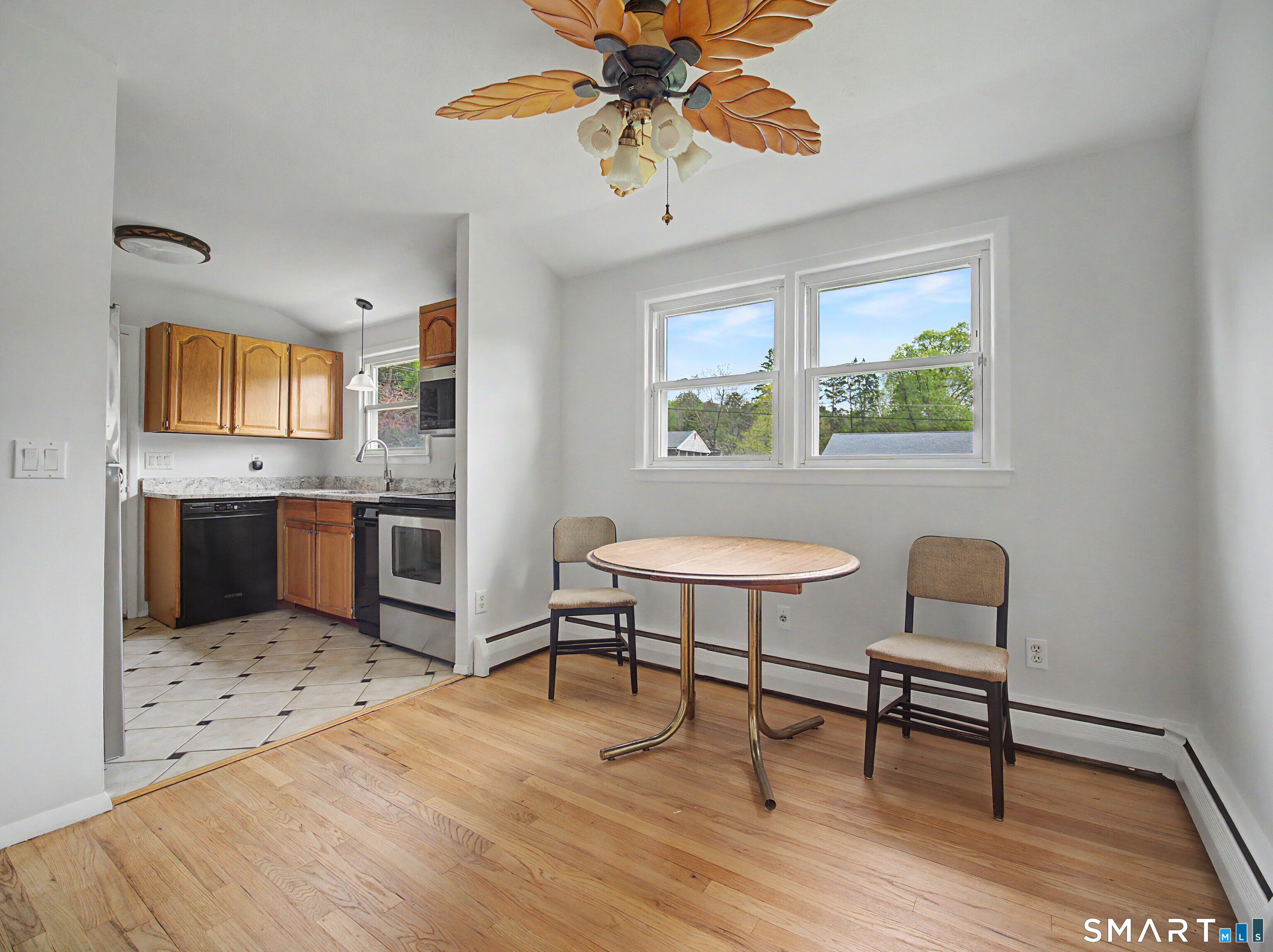 23 Raymond Road South Windsor, CT 06074 - Photo 5 of 37
