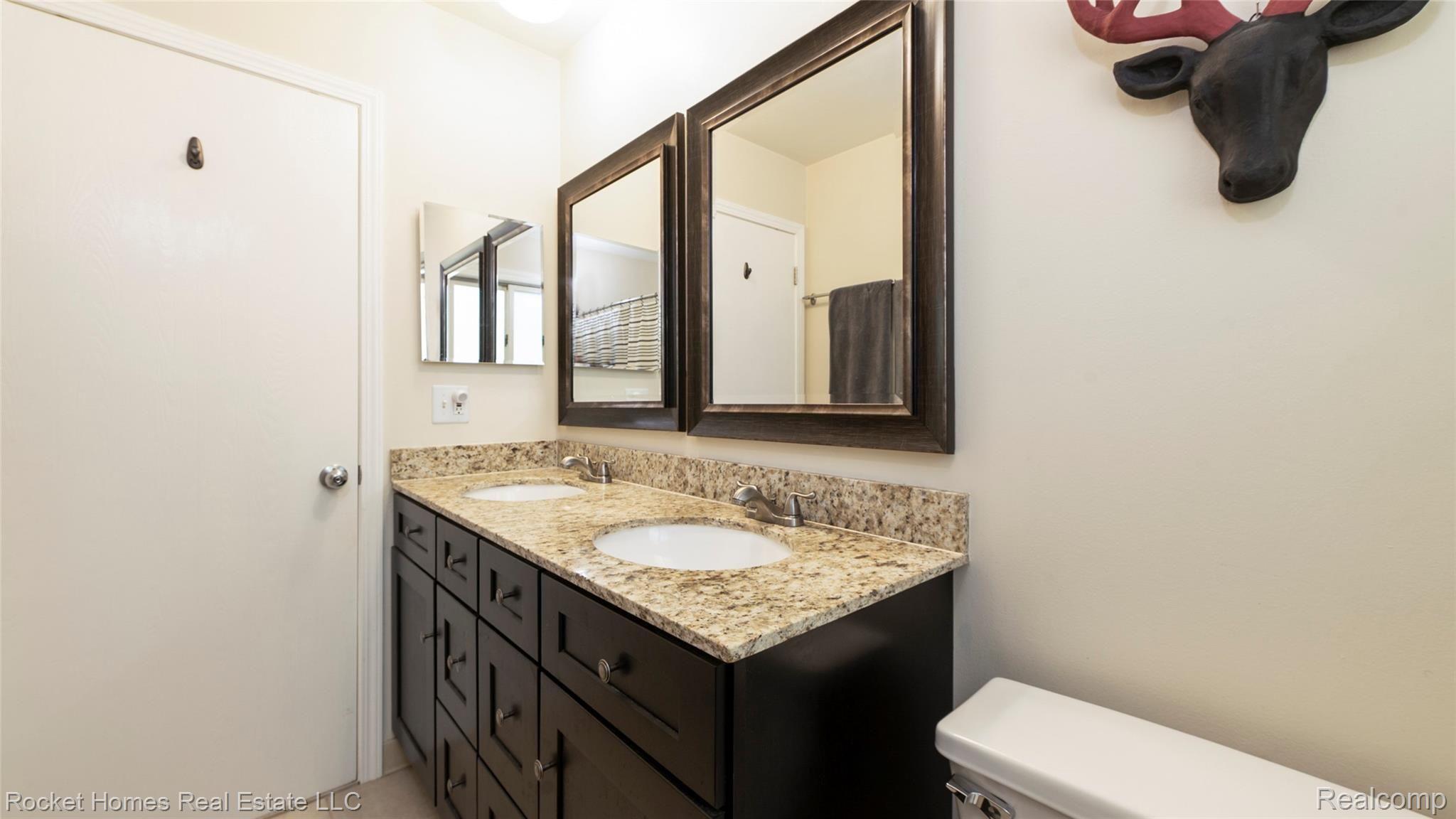 720 Merrimac Road Canton, MI 48188 - Photo 16 of 27 015-photo-bathroom-7555970.jpg