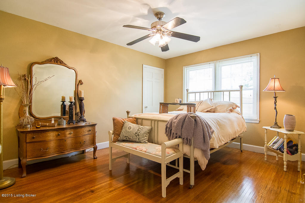 4221 Winchester Road Louisville, KY 40207 - Photo 22 of 37 4221 Winchester Rd-23