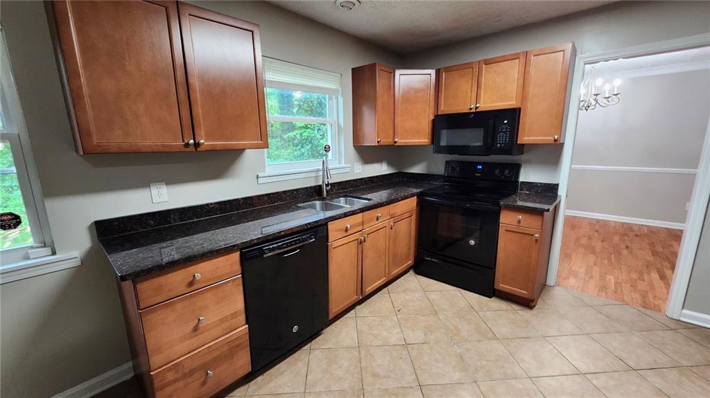 4011 Pinehurst Place Decatur, GA 30034 - Photo 3 of 21