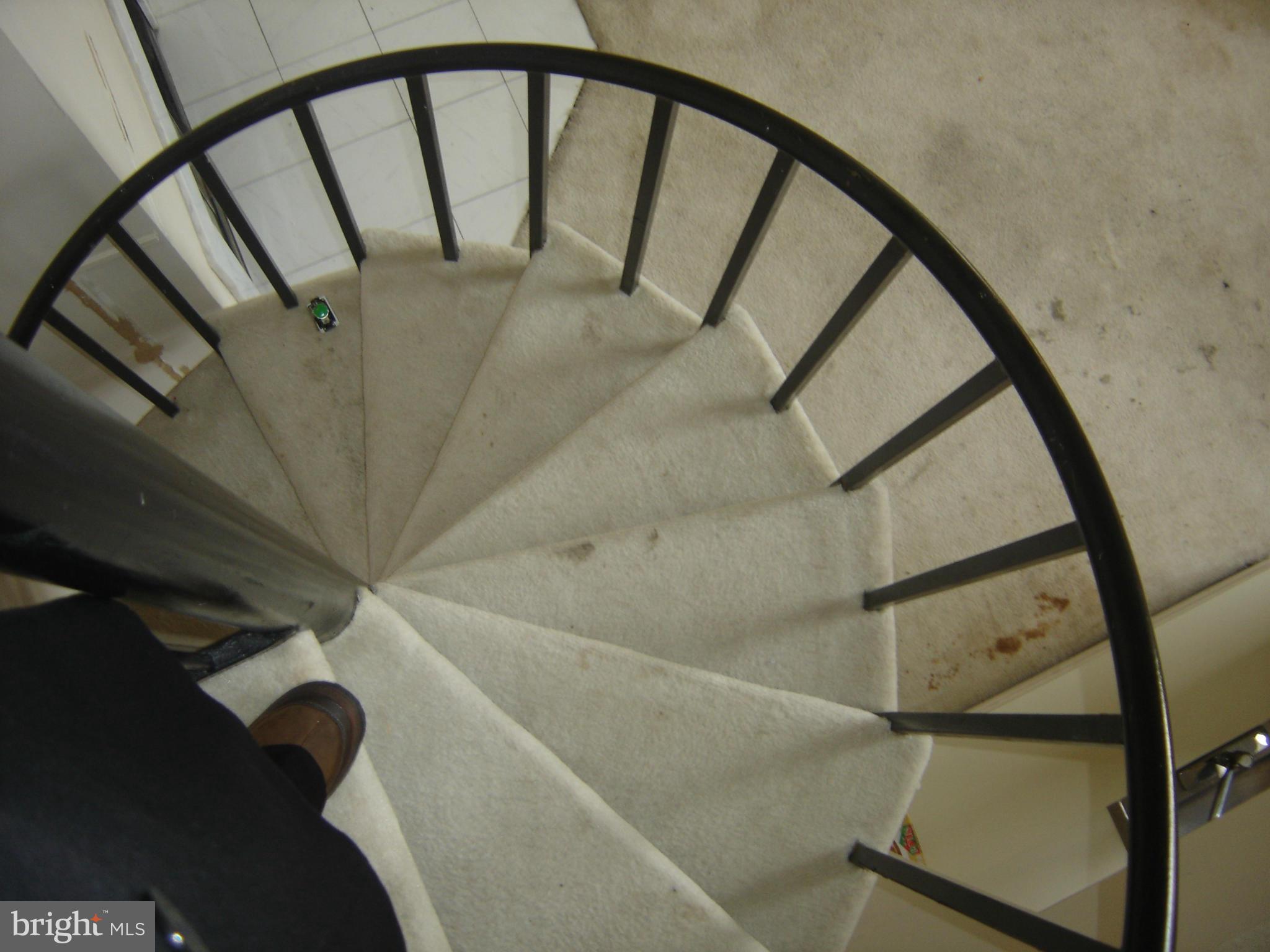 10421 Beacon Ridge Drive, Unit 303 Bowie, MD 20721 - Photo 15 of 25 Spiral Staicase