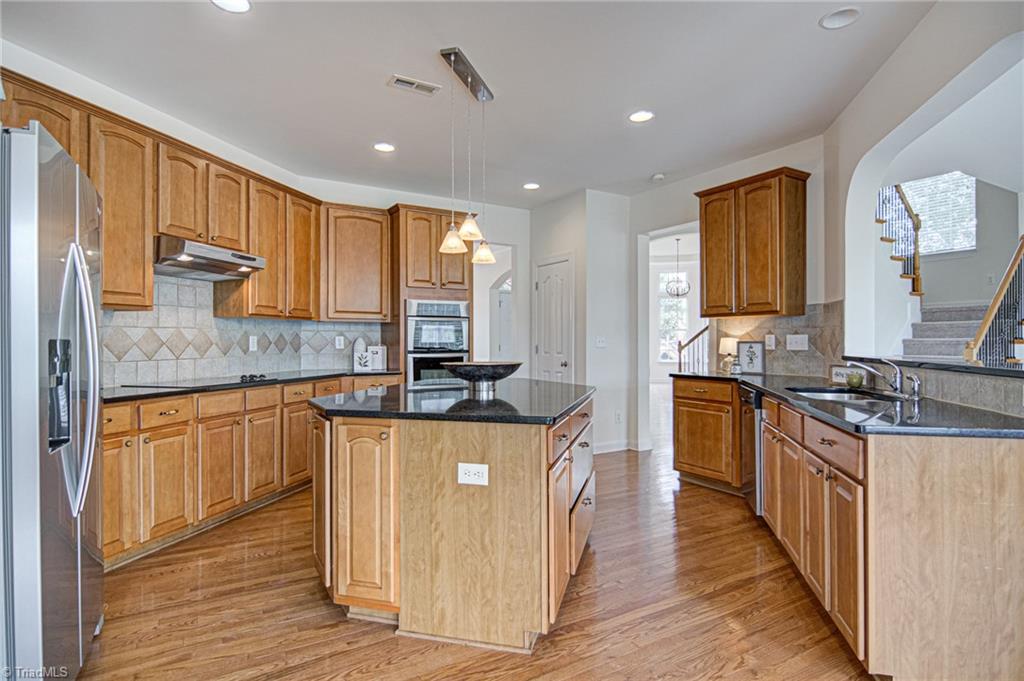 8139 Glengarriff Road Clemmons, NC 27012 - Photo 11 of 43 Gallery Image 11