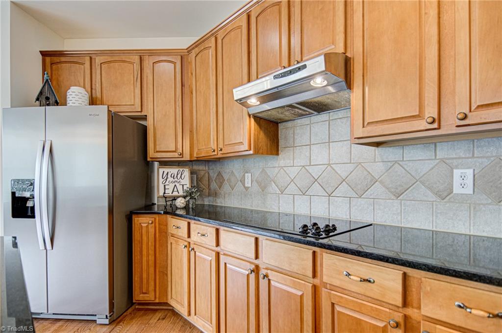 8139 Glengarriff Road Clemmons, NC 27012 - Photo 12 of 43 Gallery Image 12