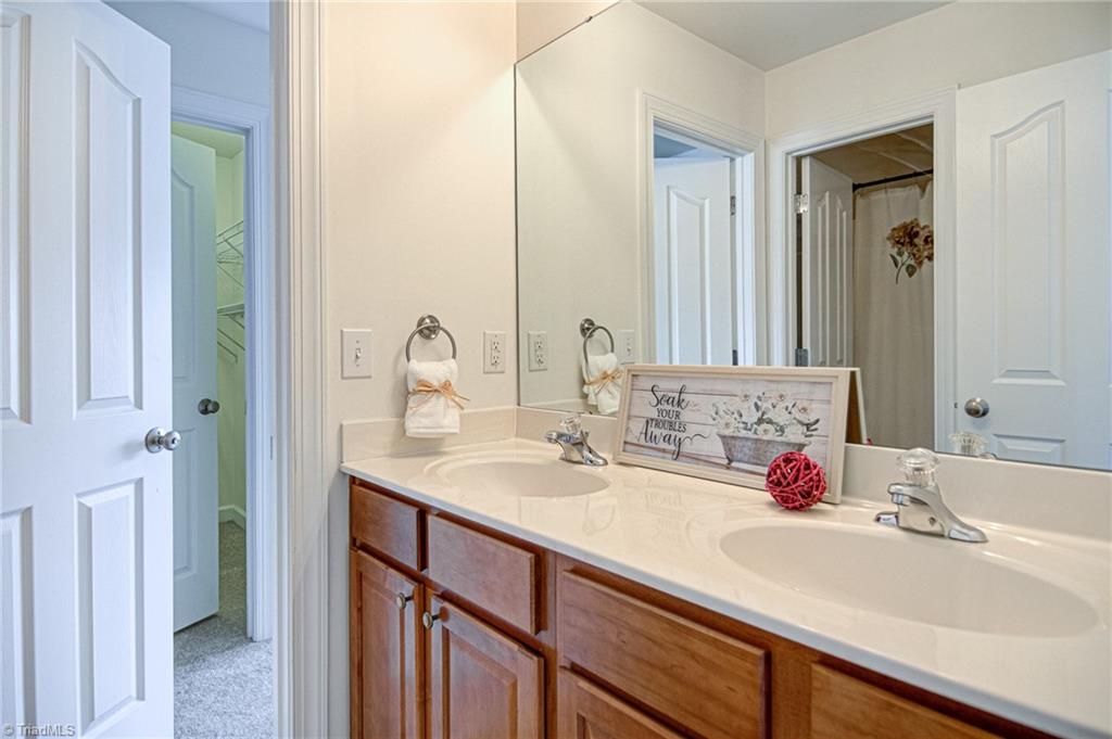 8139 Glengarriff Road Clemmons, NC 27012 - Photo 33 of 43 Gallery Image 33