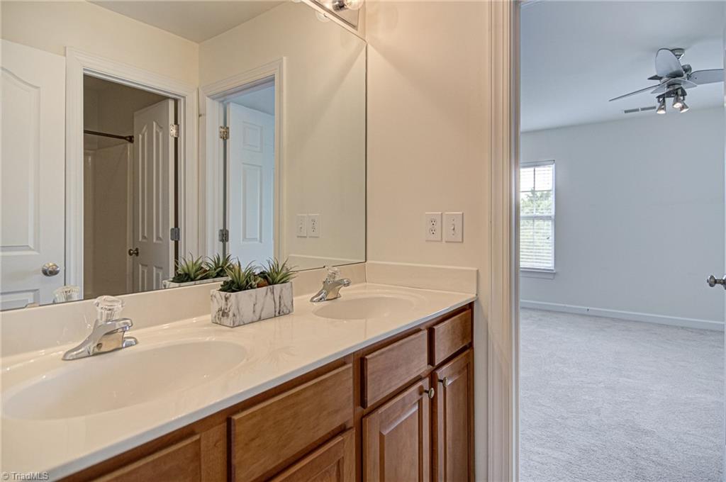 8139 Glengarriff Road Clemmons, NC 27012 - Photo 38 of 43 Gallery Image 38