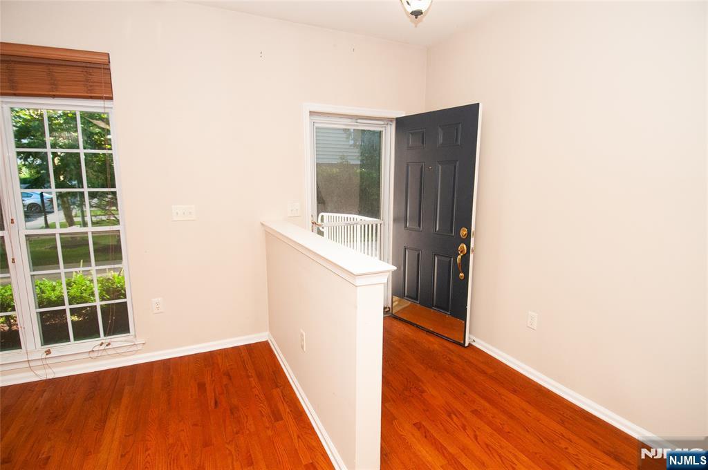 514 Deluca Road Belleville, NJ 07109 - Photo 8 of 34
