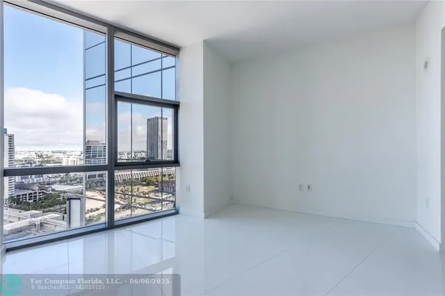 $1,835,000 | 851 Northeast 1st Avenue, Unit 1912, Miami, FL 33132