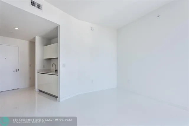 $1,835,000 | 851 Northeast 1st Avenue, Unit 1912, Miami, FL 33132