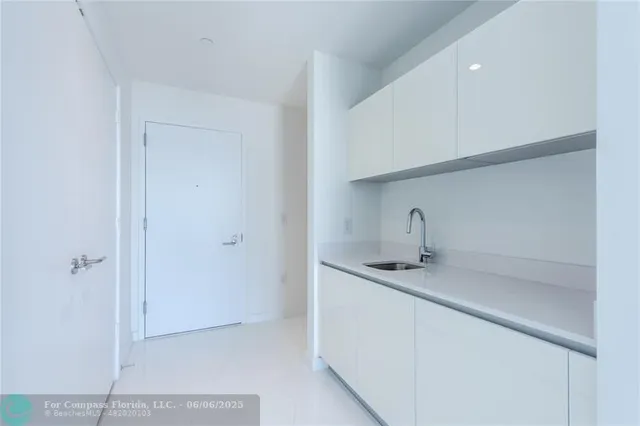 $1,835,000 | 851 Northeast 1st Avenue, Unit 1912, Miami, FL 33132