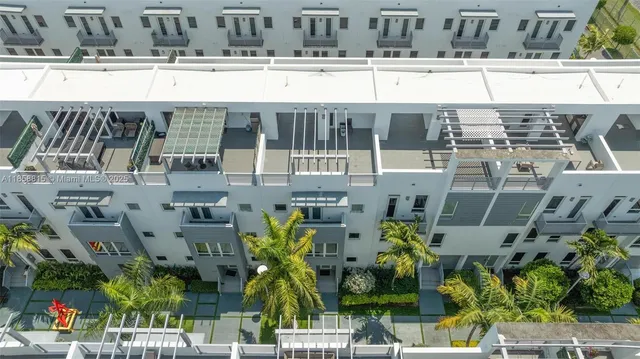 $850,000 | 9161 Northwest 33rd Street, Doral, FL 33178