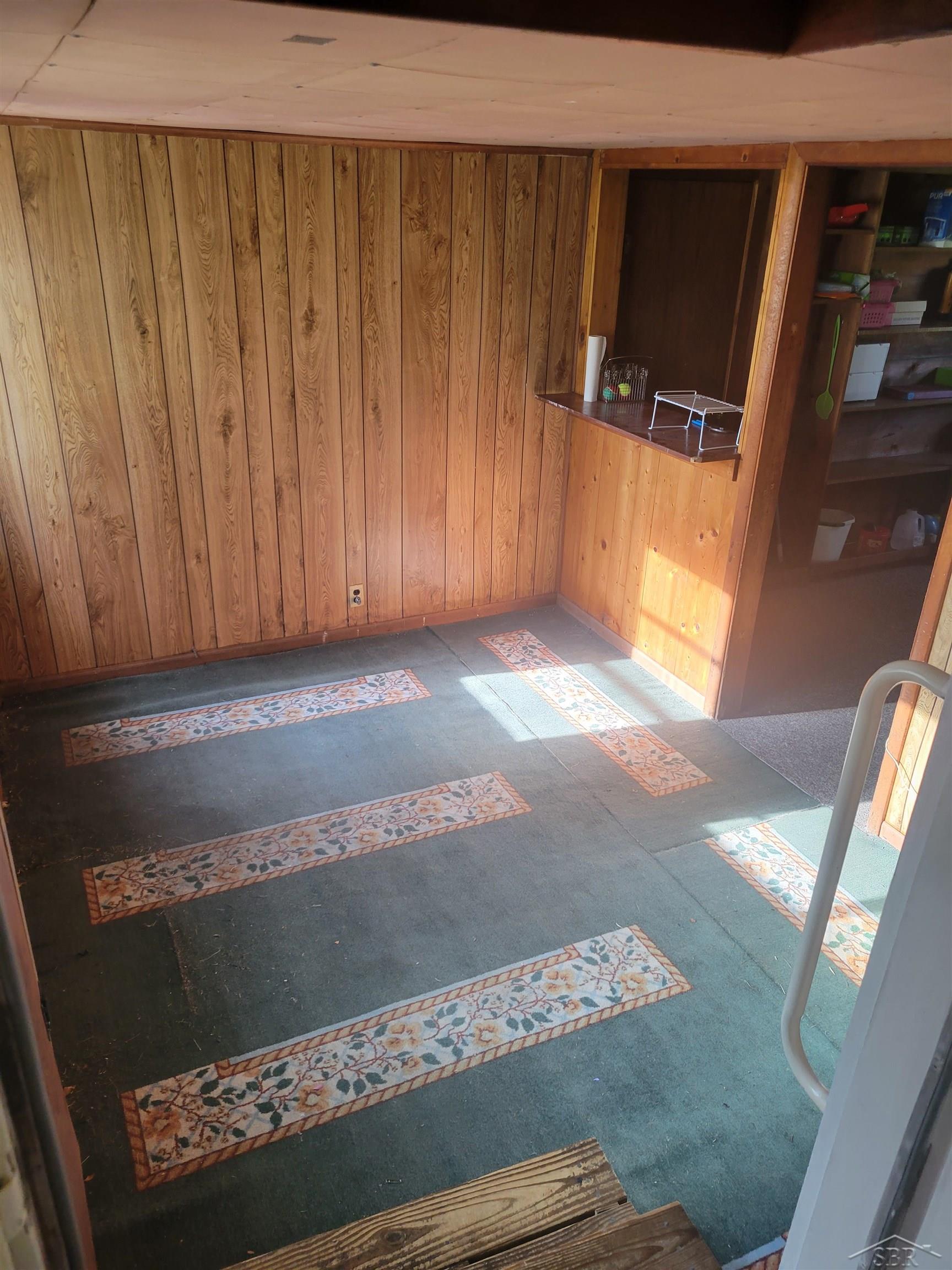 540 Swanson Road Saginaw, MI 48609 - Photo 9 of 11 50088324-8.JPG