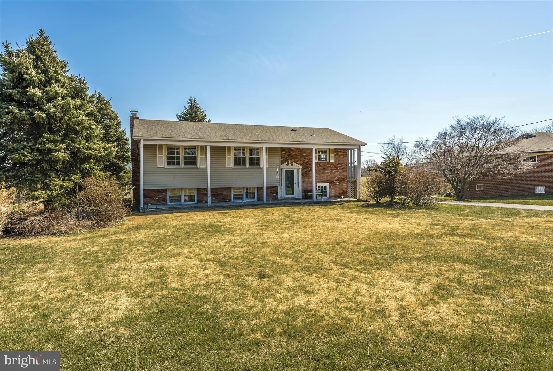27309 Ridge Road Damascus, MD 20872 - Photo 1 of 28 Exterior (Front)