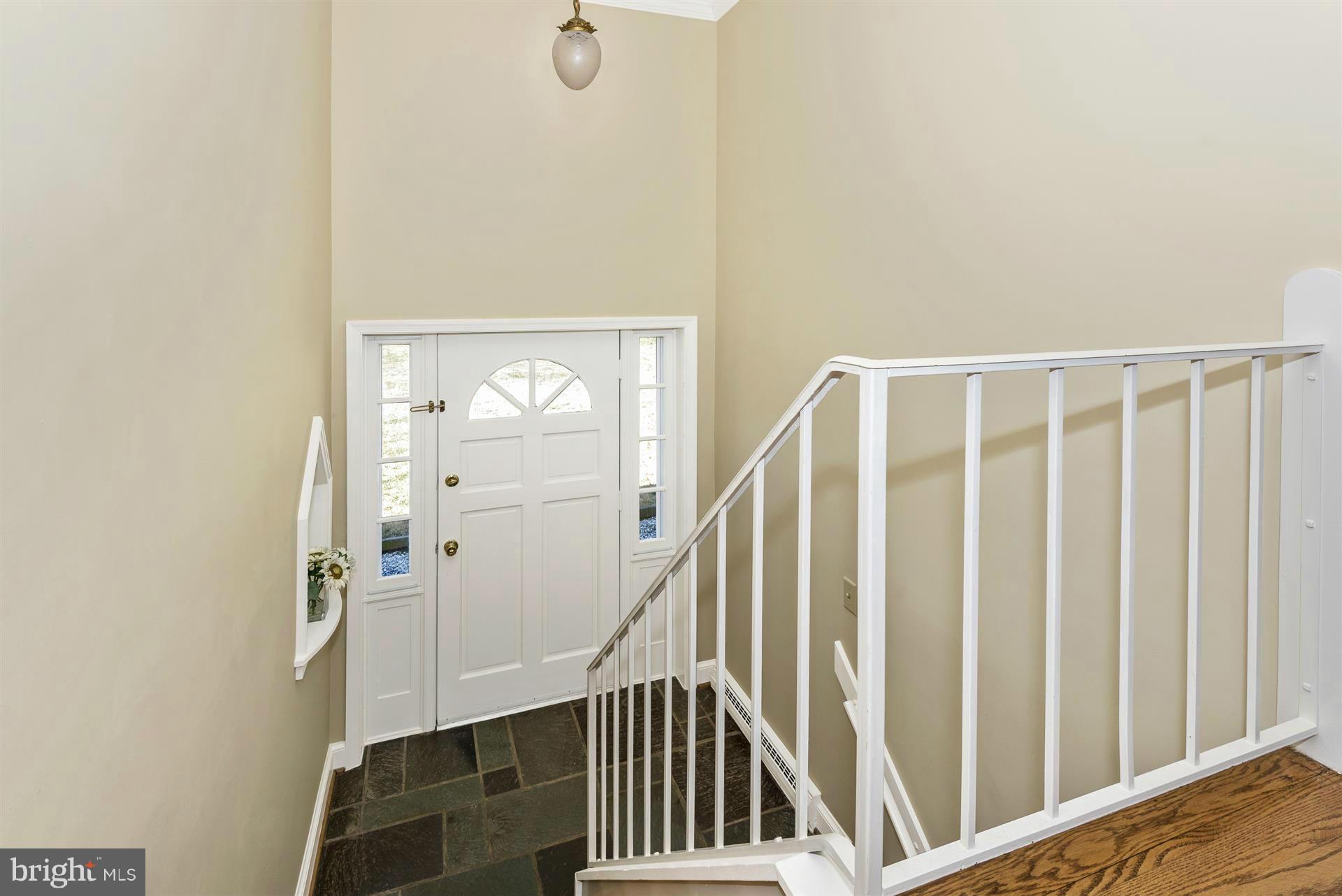27309 Ridge Road Damascus, MD 20872 - Photo 2 of 28 Interior (General)